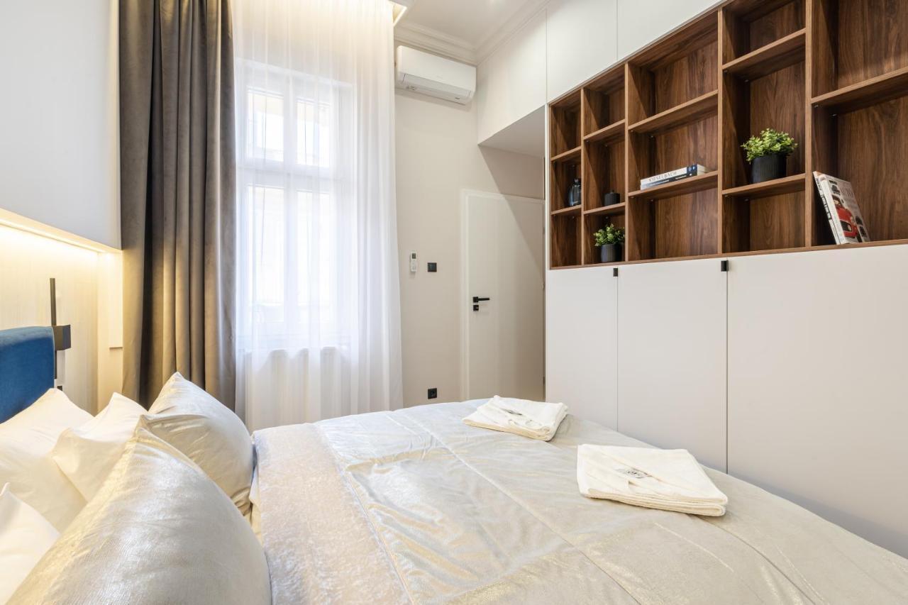 Sky Way Apartment Будапеща Екстериор снимка