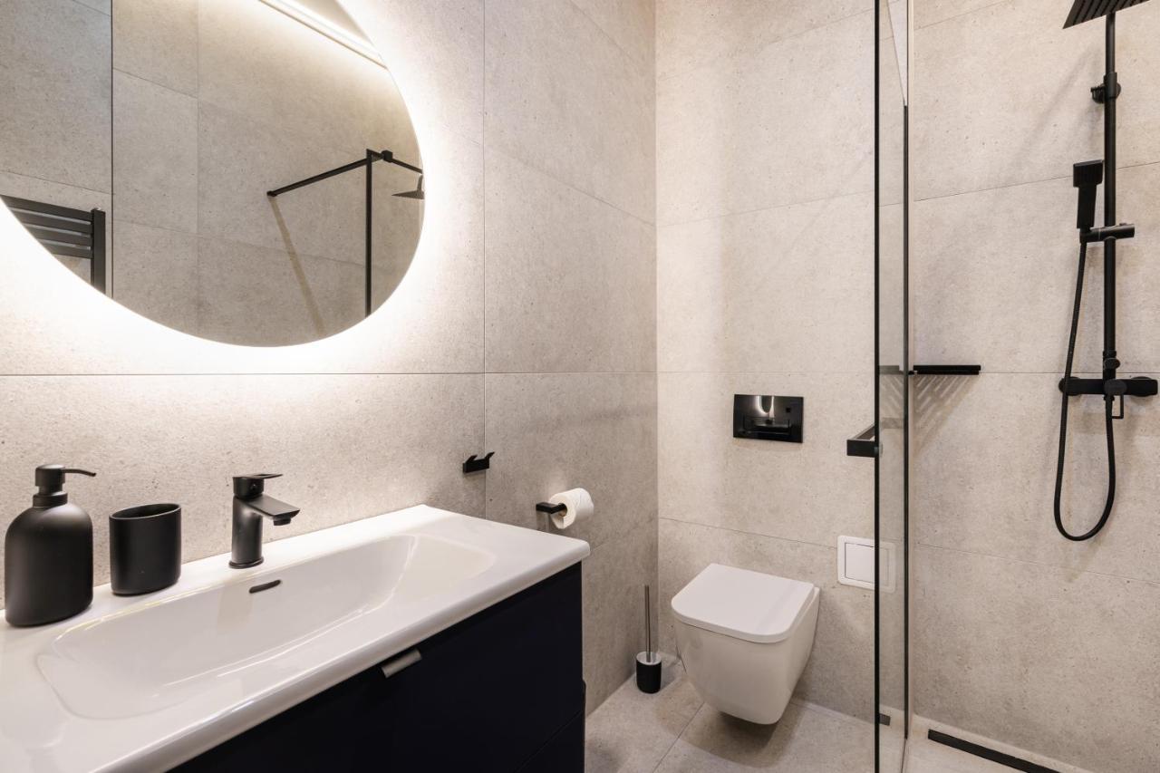 Sky Way Apartment Будапеща Екстериор снимка