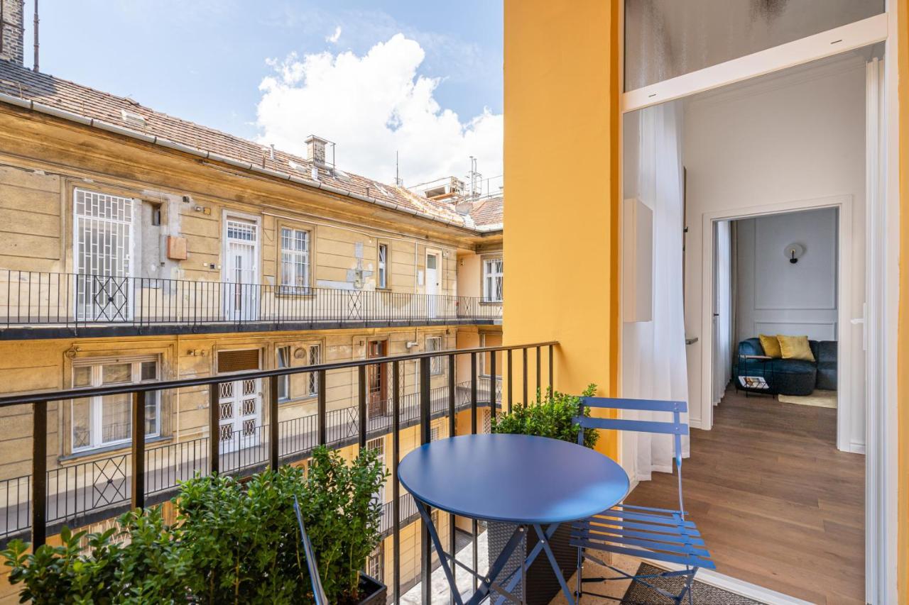 Sky Way Apartment Будапеща Екстериор снимка