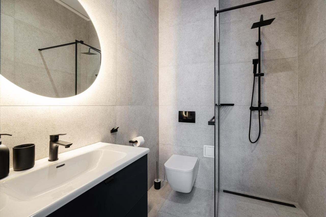 Sky Way Apartment Будапеща Екстериор снимка